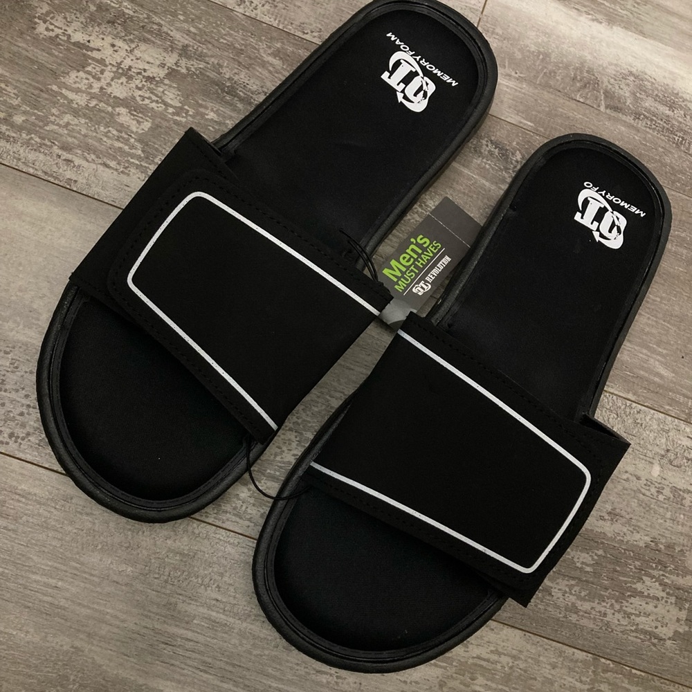 NWT Black Revolution Memory Foam Adjustable Slides